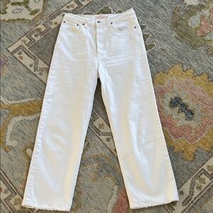 Levi’s White Straight-Leg Jeans sz 27